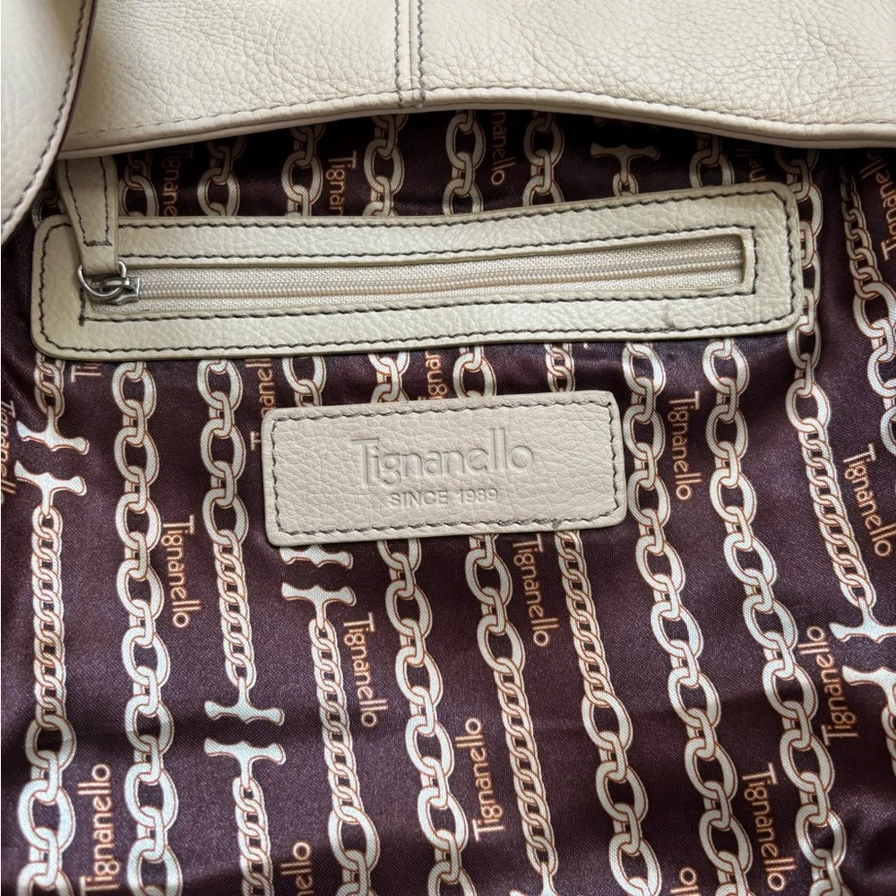Tignanello Cream Leather Shoulder Bag - Picture 15 of 16